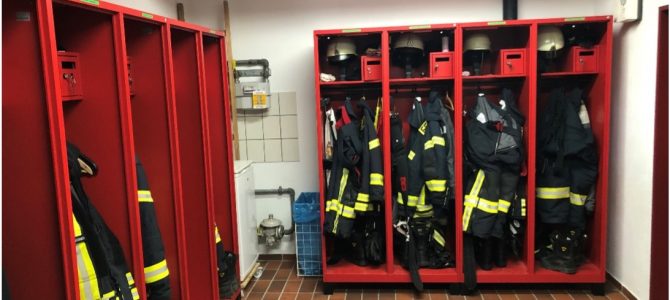 Feuerwehrkameraden bauen Gerätehaus in Eigenarbeit um